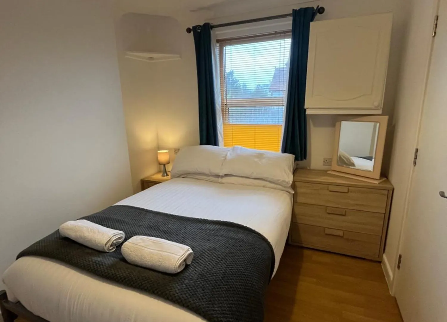 Long Stay Rooms By Capital Pads Gloucester